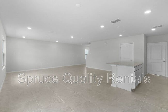 Building Photo - 7744 Syracuse Dr