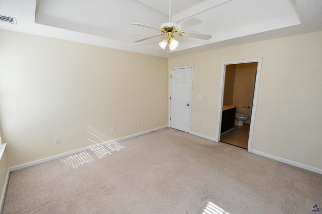 Building Photo - 337 Tyson Glen Dr