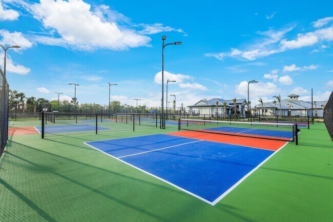 Building Photo - 14041 Heritage Landing Blvd