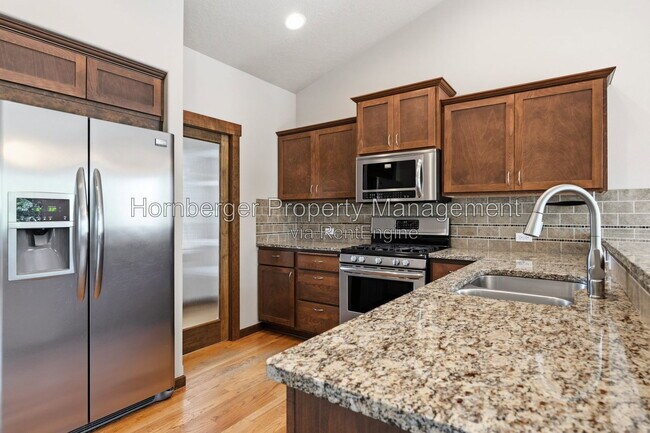 Building Photo - 17415 E Shamrock Ct