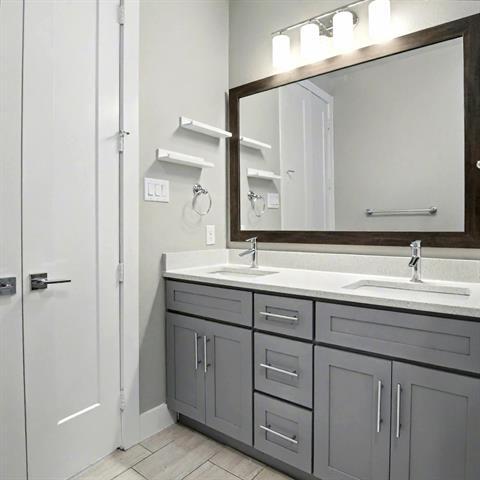 Building Photo - 736 N Plano Rd