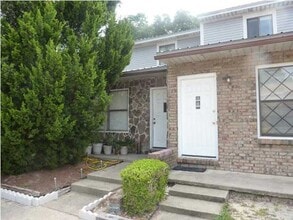 Building Photo - 153 Scottwood Dr SE