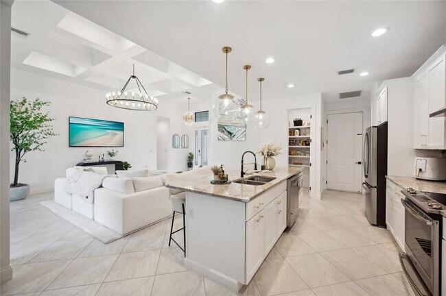 Building Photo - 1099 Cimarron Dr