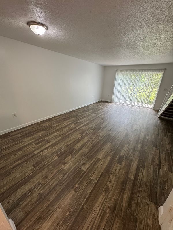 Building Photo - 1726 NE 3rd St