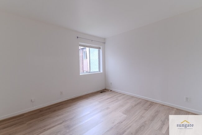 Building Photo - 35 Stonehenge Cir