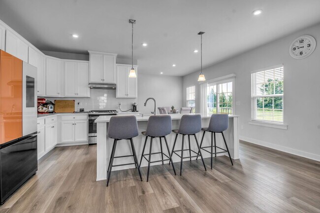 Building Photo - 4966 Brauer Dr