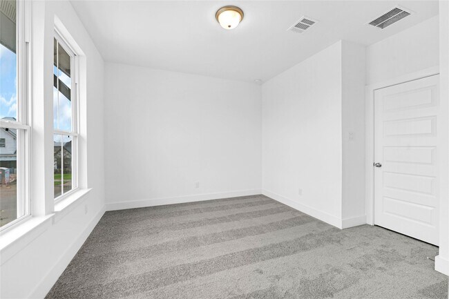 Building Photo - 29651 Blooming Grv