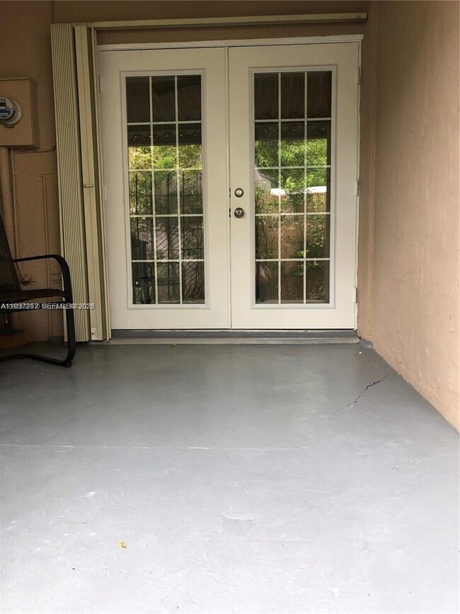 Building Photo - 6530 W 2nd Ct