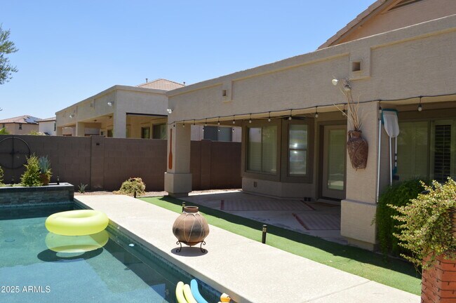 Building Photo - 45156 W Zion Rd