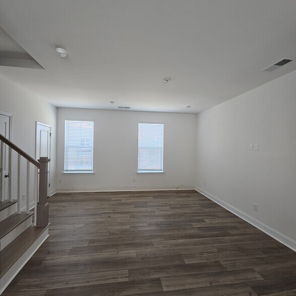 Building Photo - 3212 Drift St