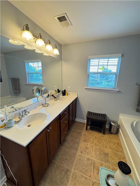 Building Photo - 147 Shady Grove Ln