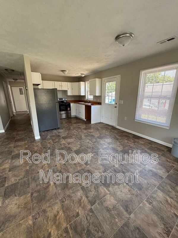 Building Photo - 1544 Fuller Ct