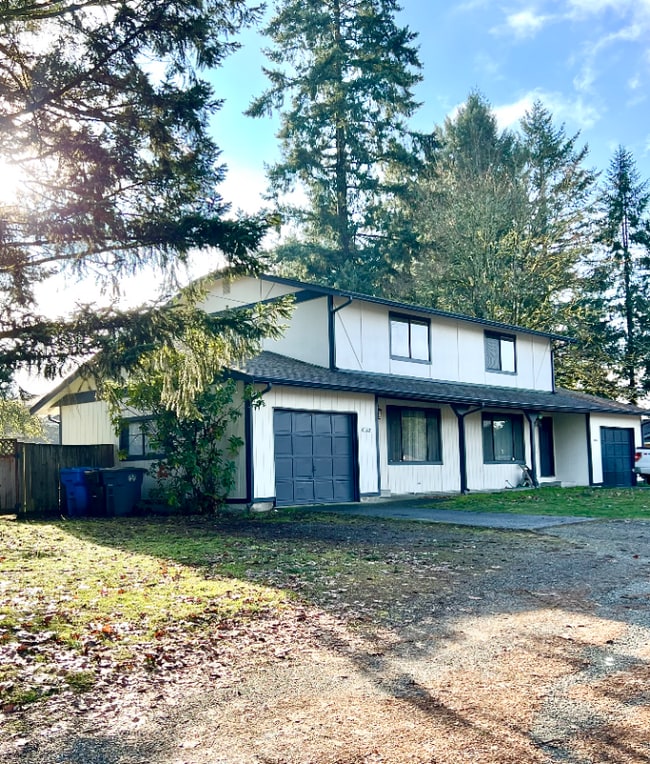 Building Photo - 10022 Farwest Dr SW