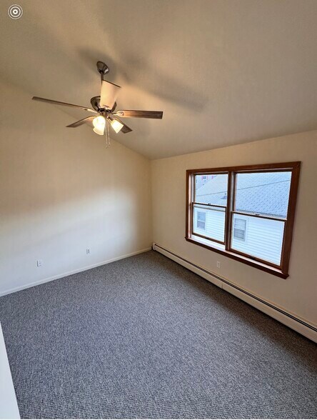 Building Photo - 31 Woodbury Ave