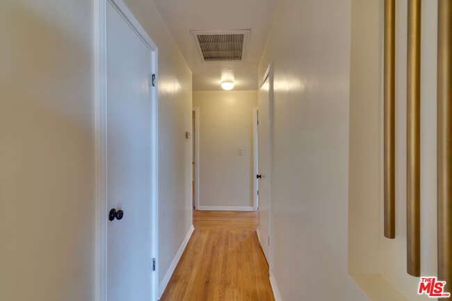 Building Photo - 214 Bellino Dr