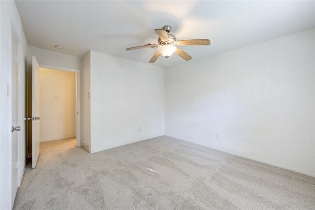 Building Photo - 10363 Briar Forest Dr