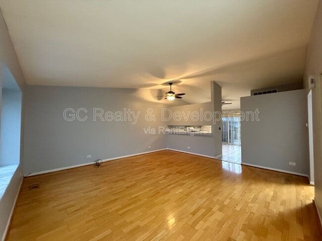 Building Photo - 624 Thorndale Dr