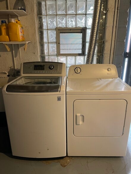 Building Photo - 2509 N Halsted St