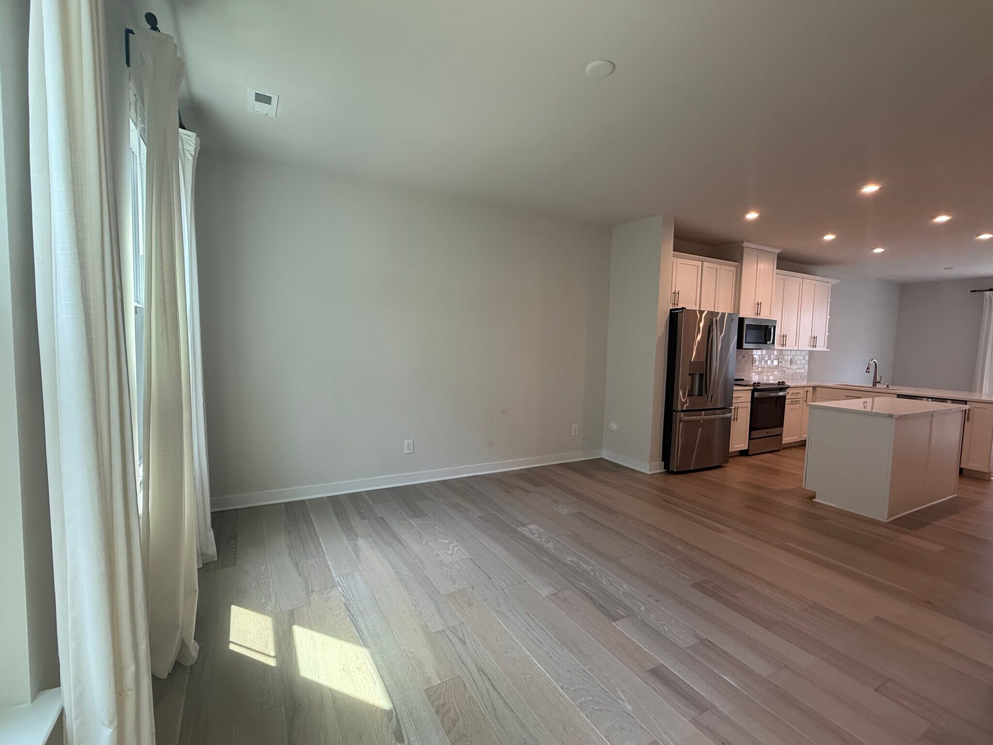 Building Photo - Room in Townhome on Tristram Ln