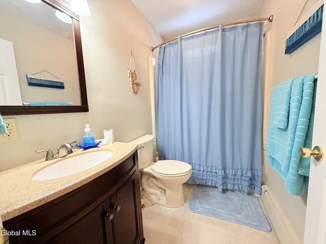 Building Photo - 23 Hillcrest Dr