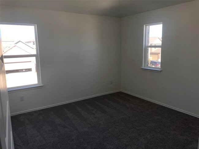 Building Photo - 100 Passiflora Dr