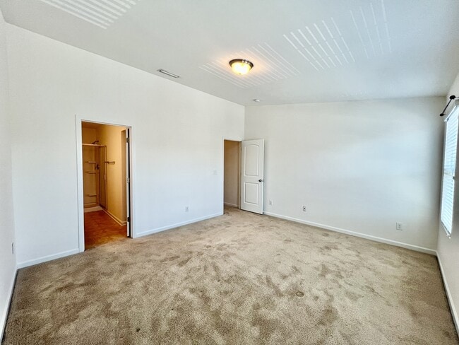 Building Photo - 12712 Persimmon Tree Dr