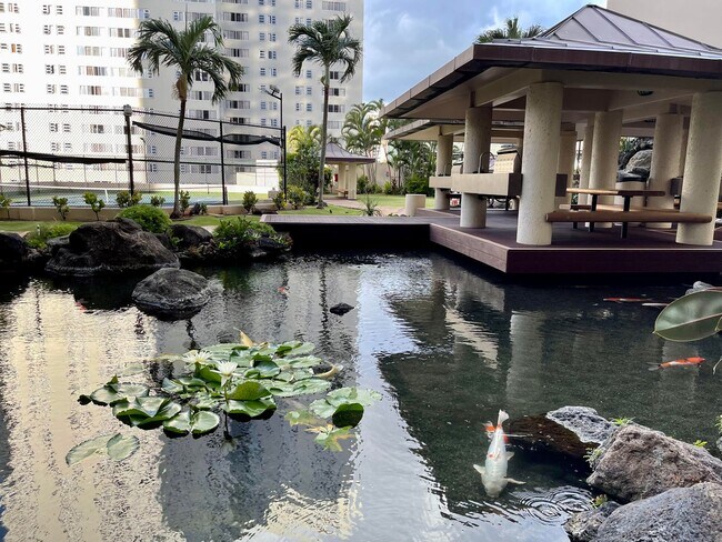 Building Photo - 1212 Nuuanu Ave