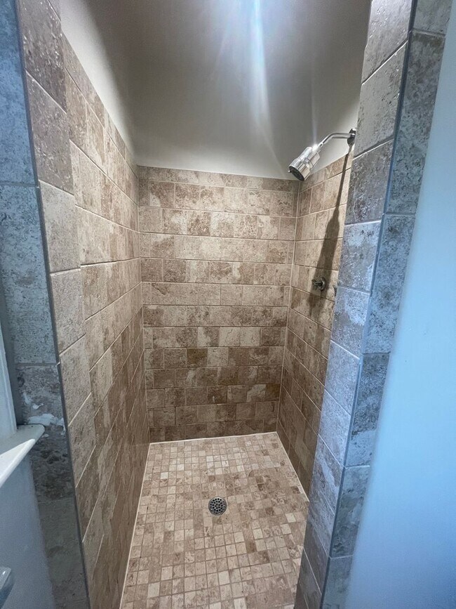 Building Photo - Single Family in Silver Spring