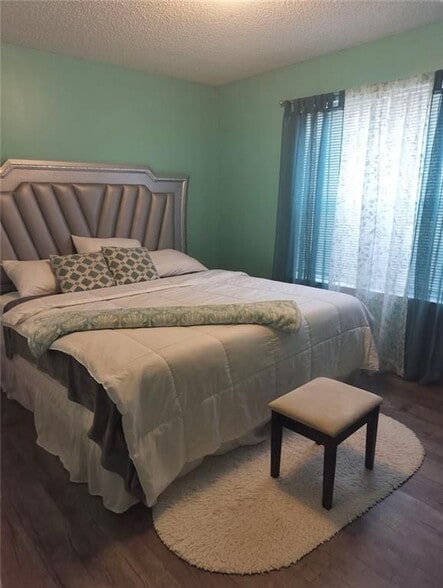 Building Photo - 7567 Sugarcreek Dr