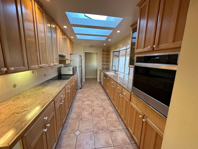 Building Photo - LOS GATOS - Beautifully upgraded property in desirable Los Gatos location, Los Gatos Schools