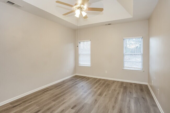 Building Photo - 5001 Shocco Ln