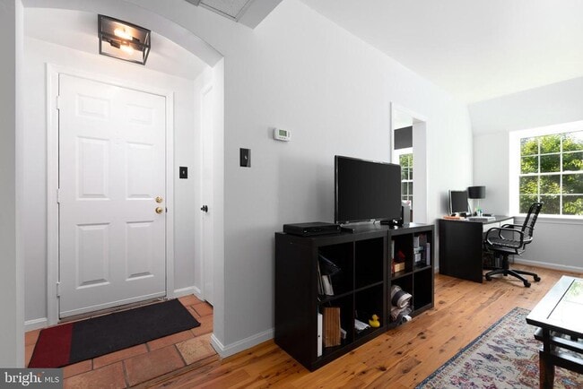 Building Photo - 1900 Key Blvd