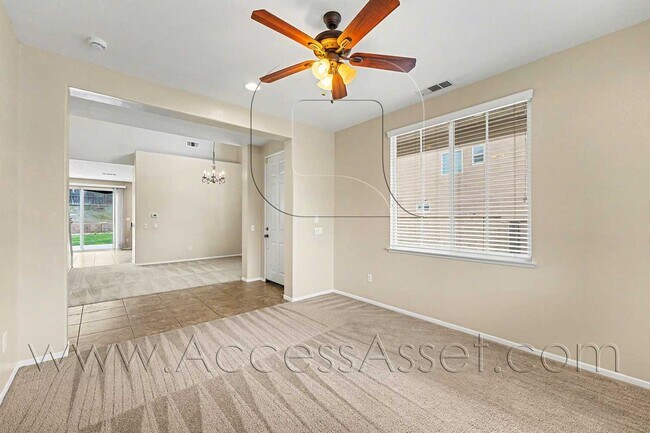 Building Photo - Inviting 4-Bed, 3-Bath Home In Sunny Winchester!