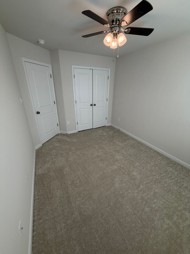 Building Photo - Modern Two-Story Townhome with Open Floor Plan and Garage