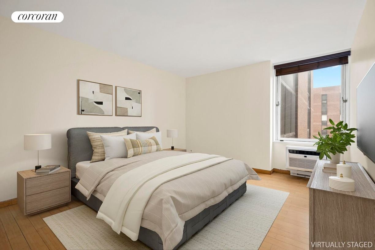 Building Photo - 1641 3rd Ave