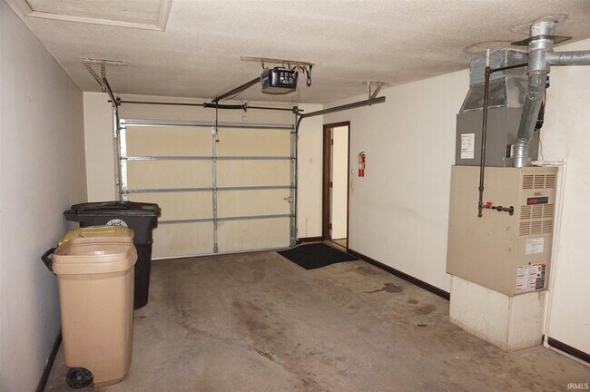 Building Photo - 617 Villa Park Ct