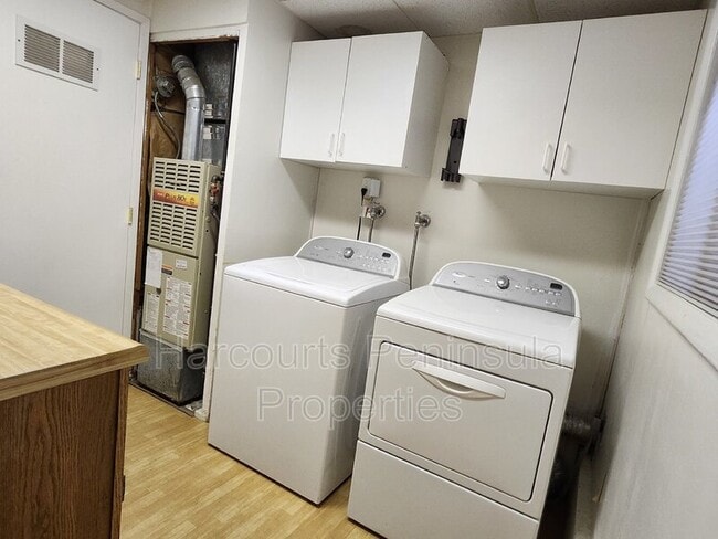Building Photo - 573 Bridle View Ct NW