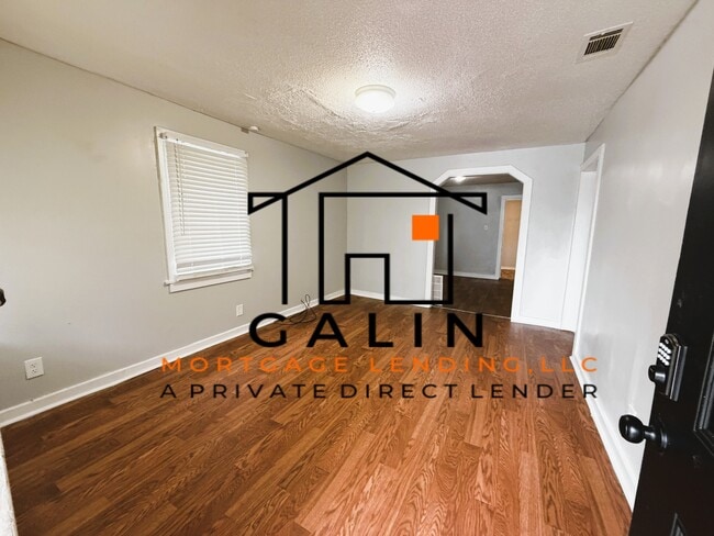 Building Photo - 237 Millen St