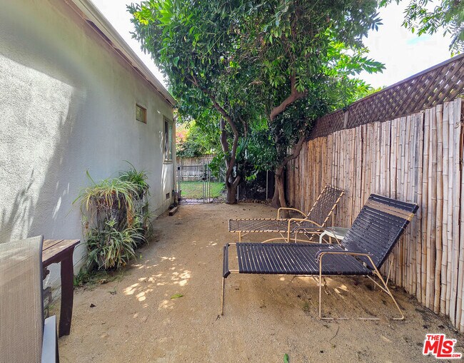 Building Photo - 14135 Hatteras St