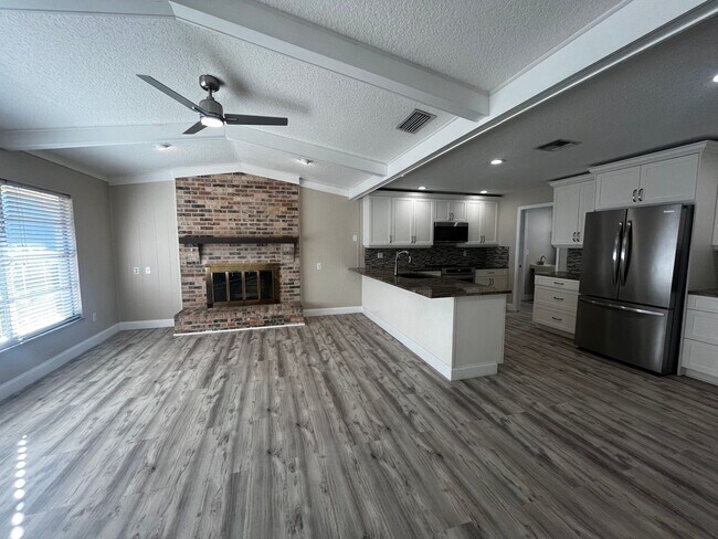 Building Photo - 3/2 in Winter Park, FL