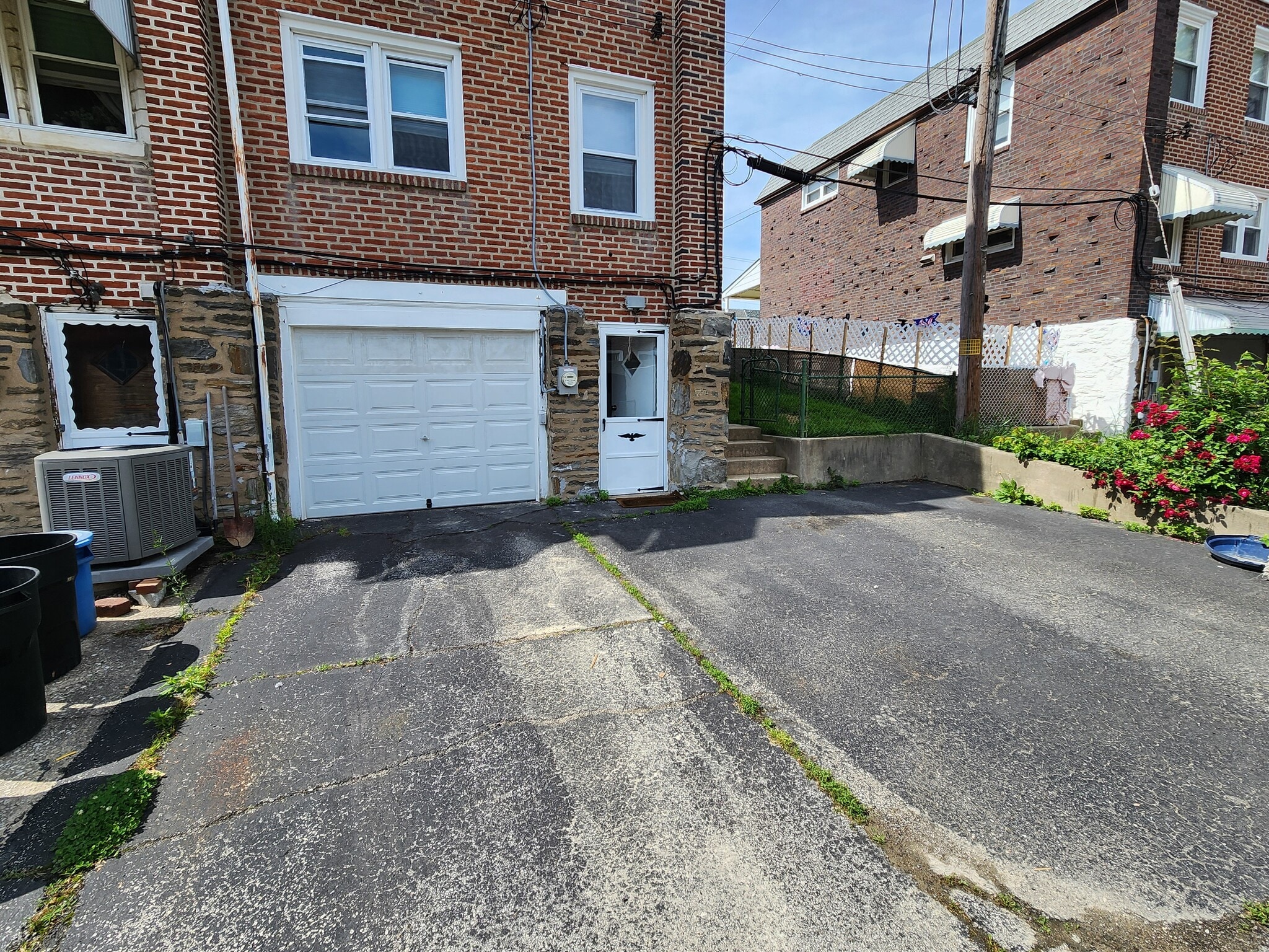 Building Photo - 201 Westbridge Rd