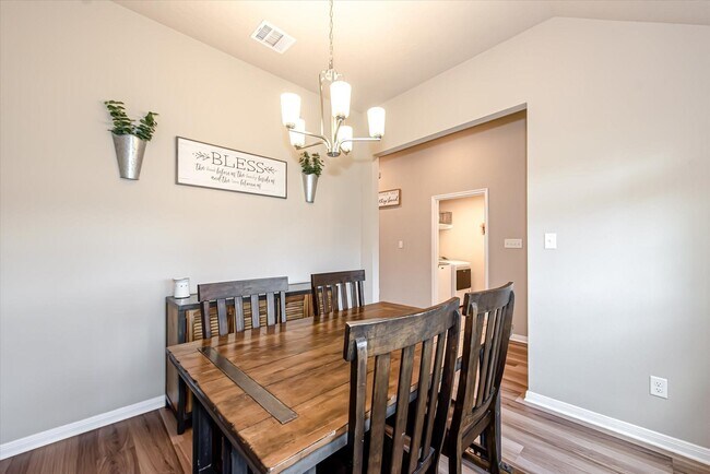 Building Photo - 155 Emery Oak Way