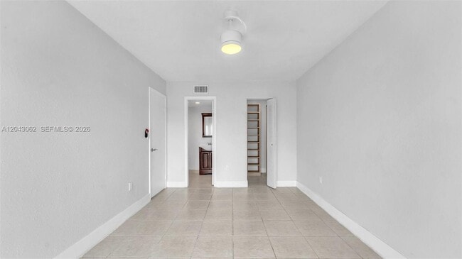 Building Photo - 10755 SW 108th Ave
