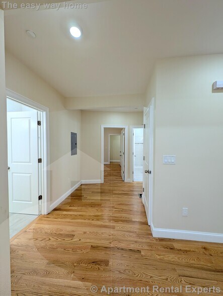 Building Photo - 22 Holyoke Rd