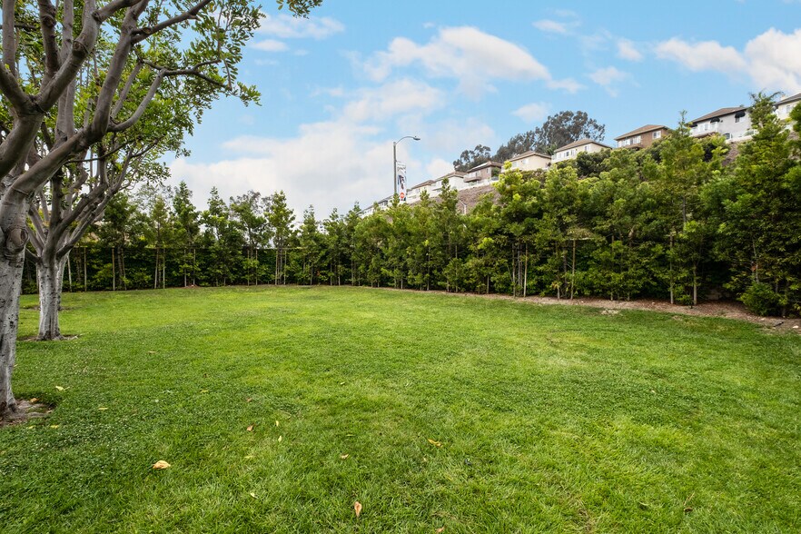 Building Photo - 25702 Seaside Dr