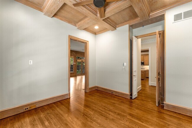 Building Photo - 3901 Hanover St