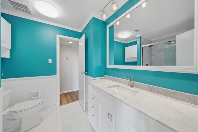 Building Photo - 793 Davis Rd