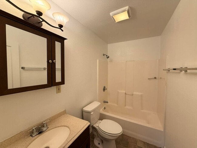 Building Photo - Adorable Renovated 2-Bed, 1-Bath with Garage—Enjoy the Charm of West Tulsa Living Near River Parks