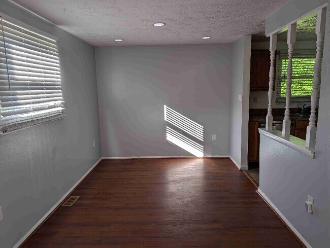 Building Photo - 4800 Megan Dr