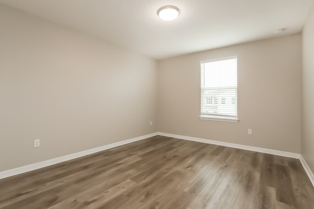 Building Photo - 10616 Scenic Hollow Dr